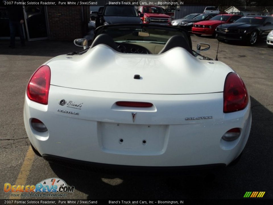 2007 Pontiac Solstice Roadster Pure White / Steel/Sand Photo #17