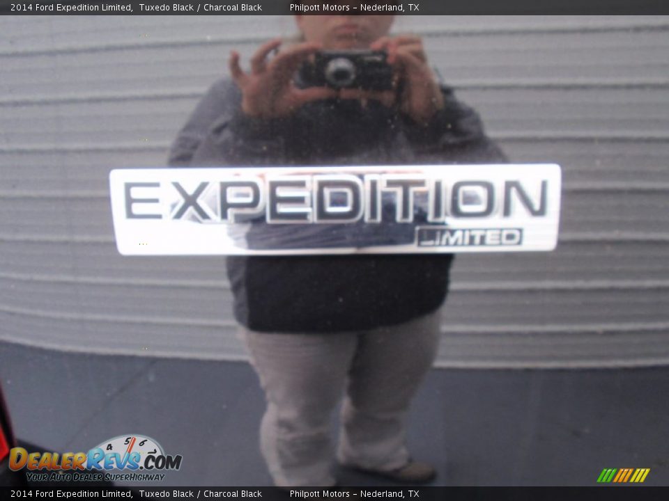 2014 Ford Expedition Limited Tuxedo Black / Charcoal Black Photo #16