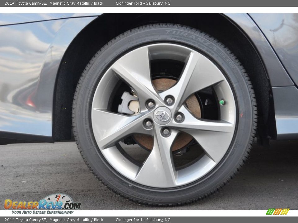 2014 Toyota Camry SE Magnetic Gray Metallic / Black Photo #10