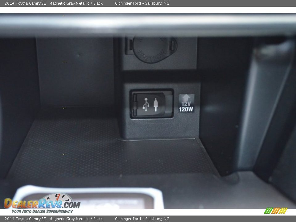 2014 Toyota Camry SE Magnetic Gray Metallic / Black Photo #16