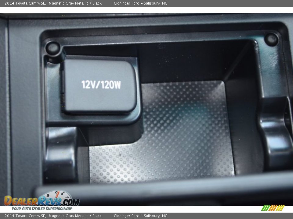 2014 Toyota Camry SE Magnetic Gray Metallic / Black Photo #17