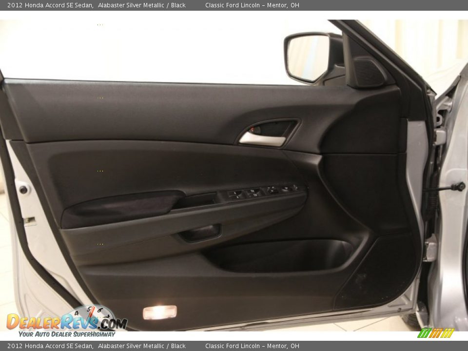2012 Honda Accord SE Sedan Alabaster Silver Metallic / Black Photo #4