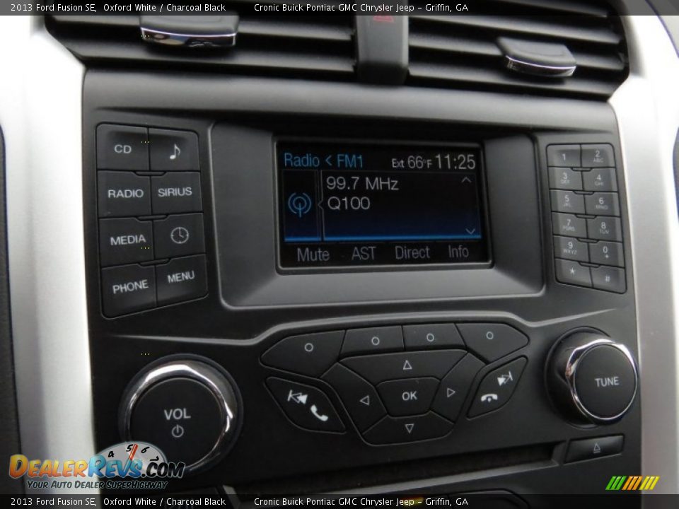 2013 Ford Fusion SE Oxford White / Charcoal Black Photo #22