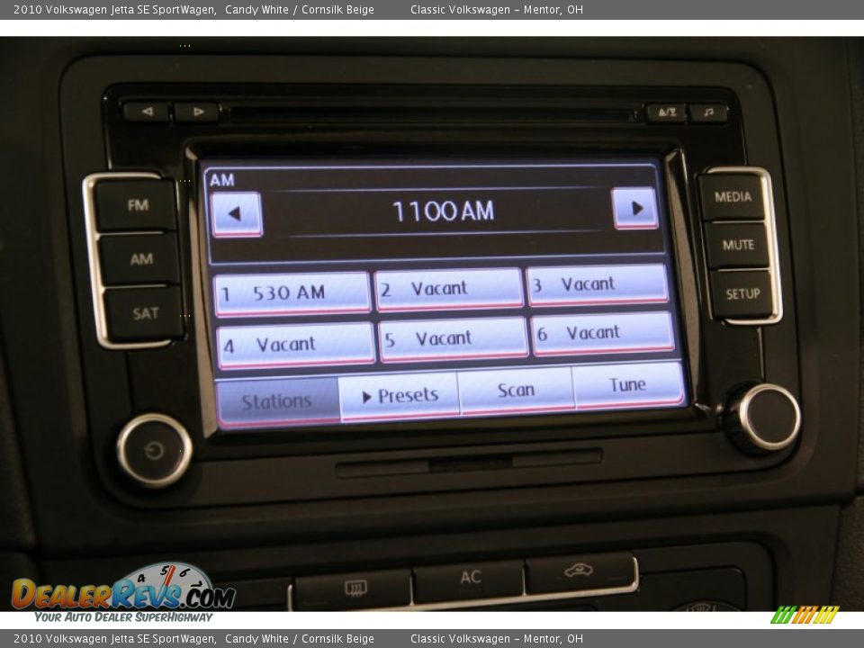 2010 Volkswagen Jetta SE SportWagen Candy White / Cornsilk Beige Photo #13