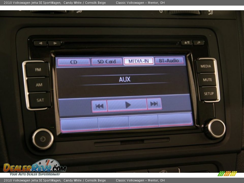 2010 Volkswagen Jetta SE SportWagen Candy White / Cornsilk Beige Photo #15