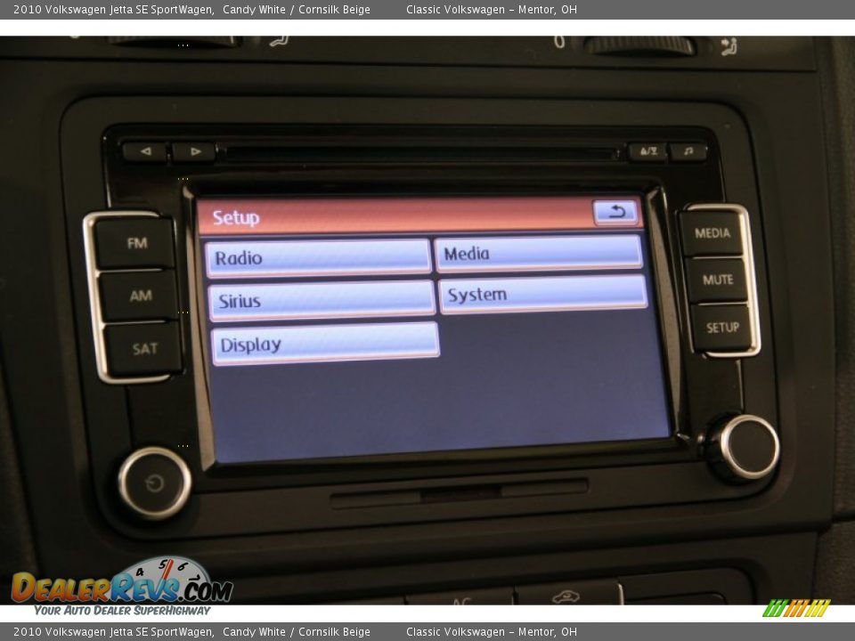 2010 Volkswagen Jetta SE SportWagen Candy White / Cornsilk Beige Photo #16