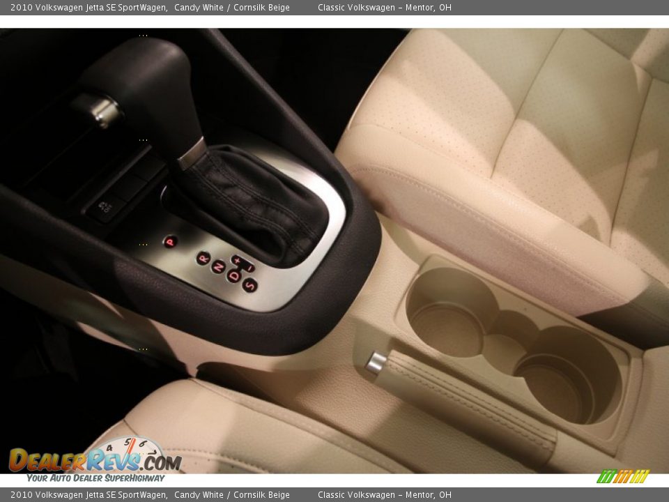 2010 Volkswagen Jetta SE SportWagen Candy White / Cornsilk Beige Photo #26