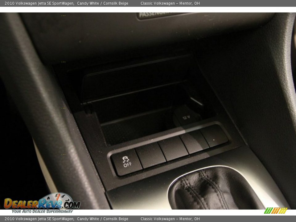 2010 Volkswagen Jetta SE SportWagen Candy White / Cornsilk Beige Photo #27