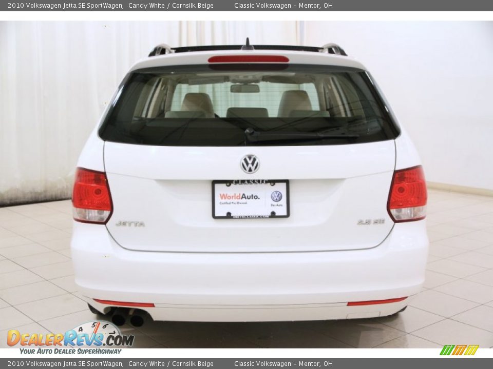 2010 Volkswagen Jetta SE SportWagen Candy White / Cornsilk Beige Photo #33