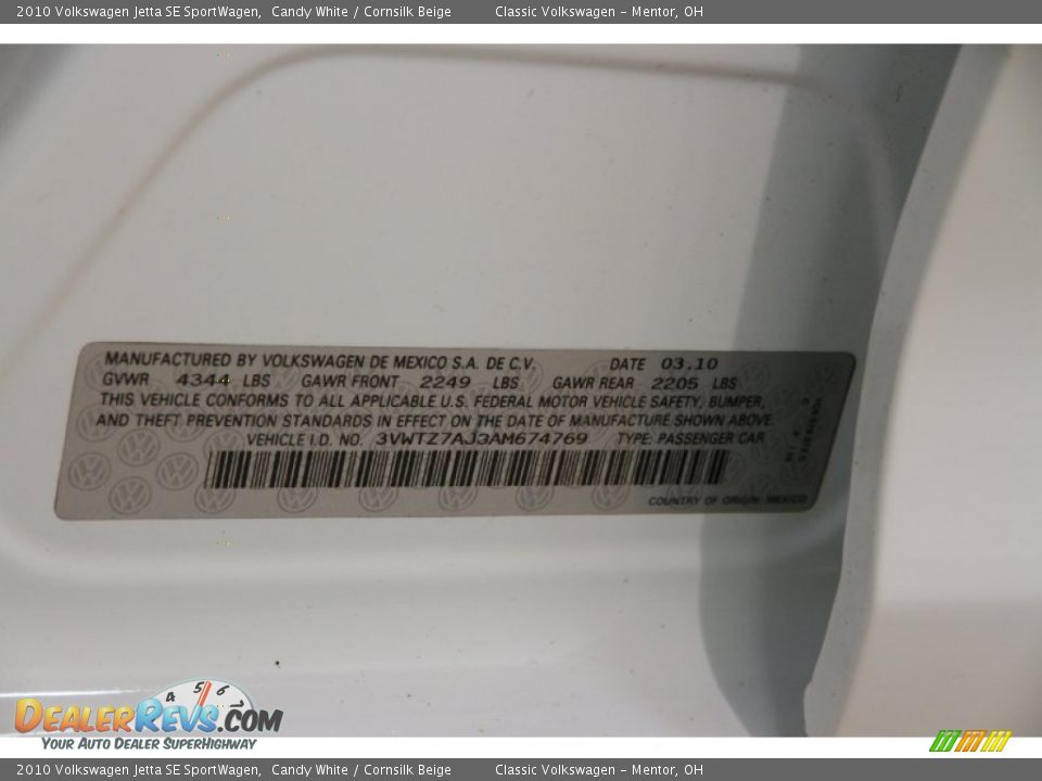 2010 Volkswagen Jetta SE SportWagen Candy White / Cornsilk Beige Photo #36