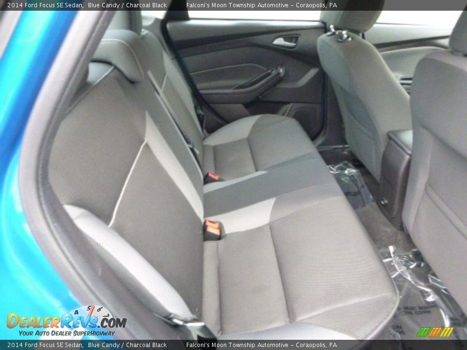 2014 Ford Focus SE Sedan Blue Candy / Charcoal Black Photo #13
