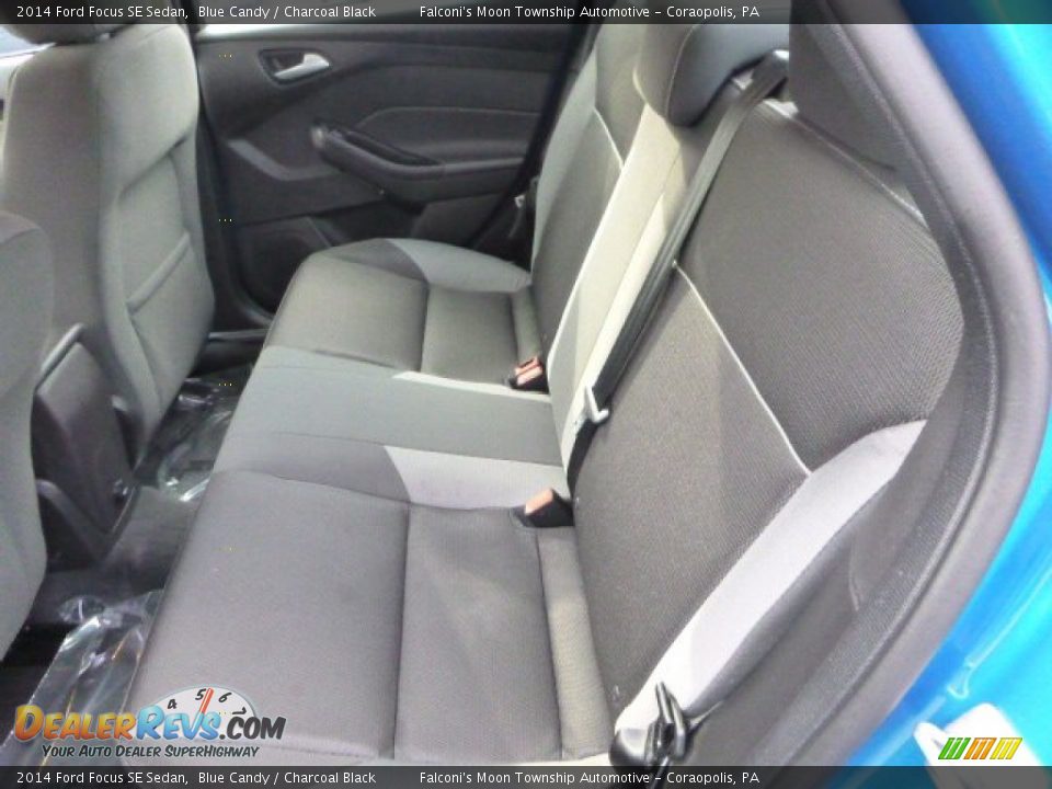 2014 Ford Focus SE Sedan Blue Candy / Charcoal Black Photo #16