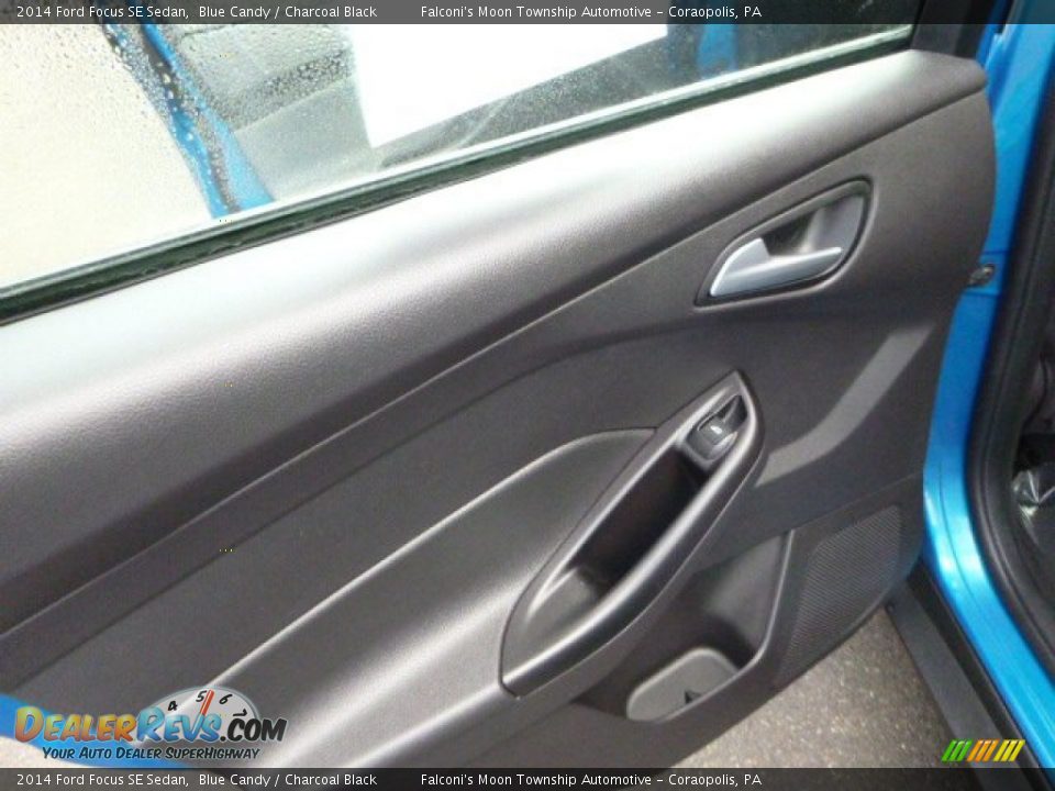 2014 Ford Focus SE Sedan Blue Candy / Charcoal Black Photo #18