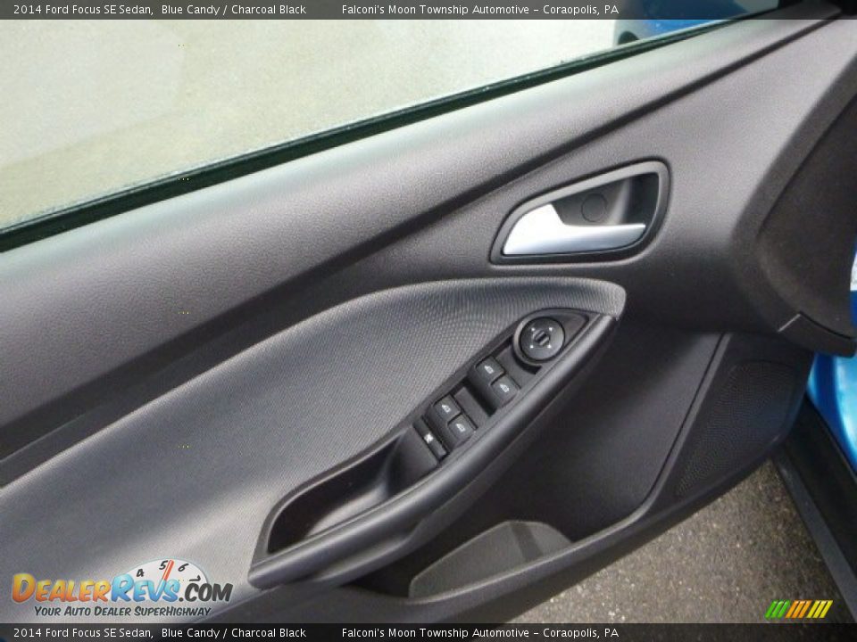 2014 Ford Focus SE Sedan Blue Candy / Charcoal Black Photo #19