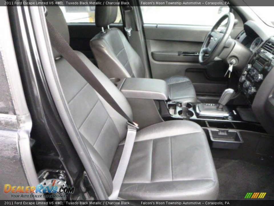 2011 Ford Escape Limited V6 4WD Tuxedo Black Metallic / Charcoal Black Photo #10