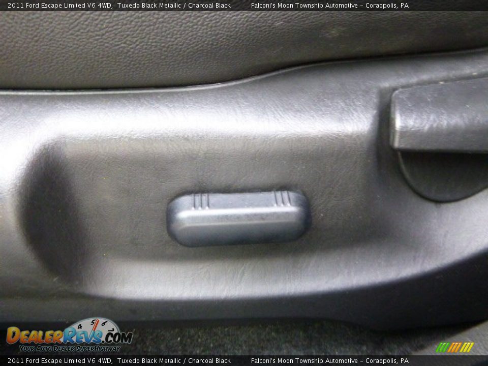 2011 Ford Escape Limited V6 4WD Tuxedo Black Metallic / Charcoal Black Photo #20