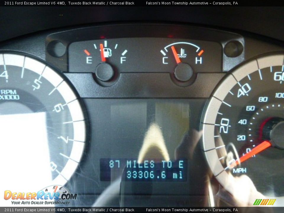 2011 Ford Escape Limited V6 4WD Tuxedo Black Metallic / Charcoal Black Photo #25