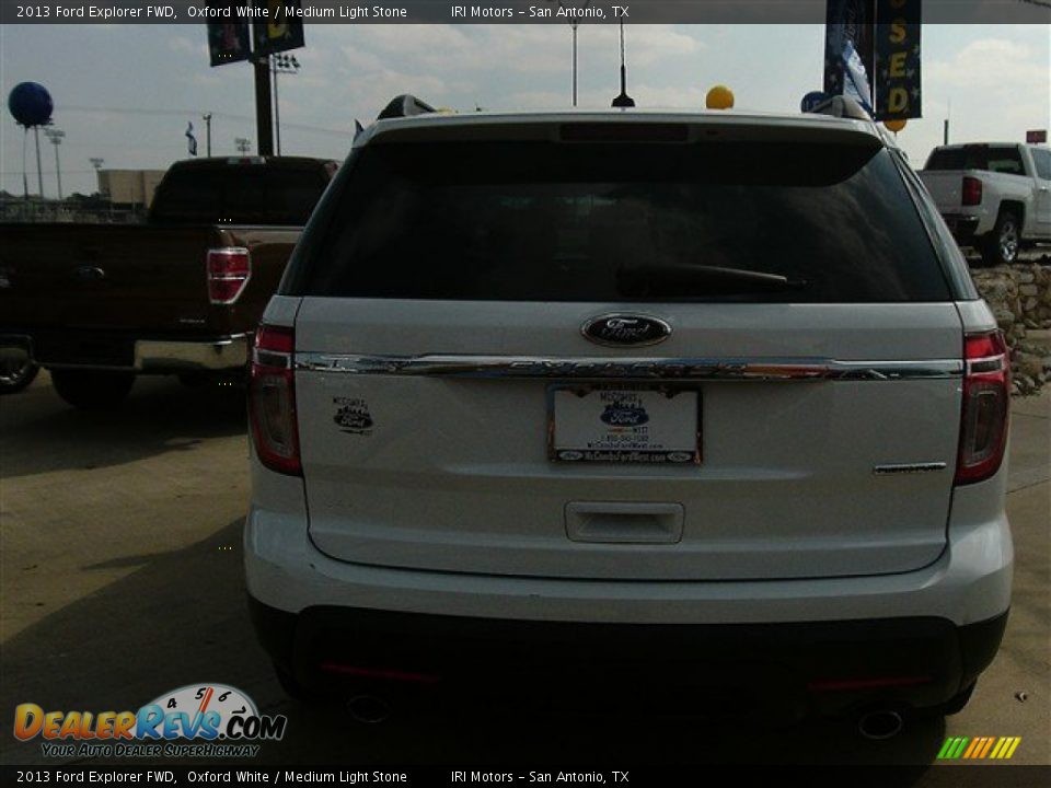 2013 Ford Explorer FWD Oxford White / Medium Light Stone Photo #5
