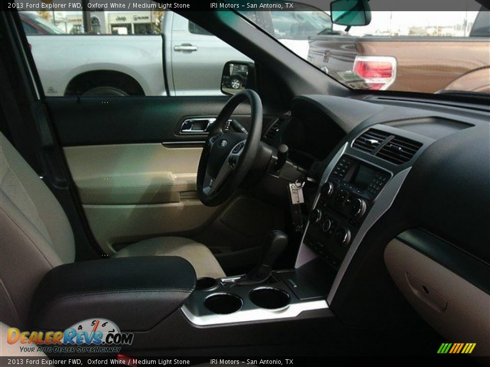 2013 Ford Explorer FWD Oxford White / Medium Light Stone Photo #12