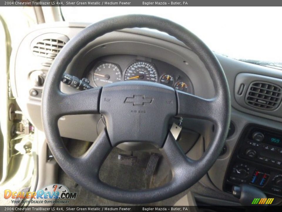 2004 Chevrolet TrailBlazer LS 4x4 Silver Green Metallic / Medium Pewter Photo #13