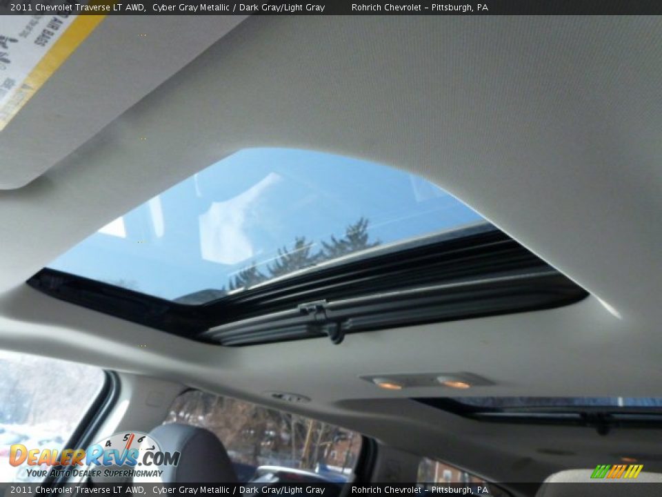 2011 Chevrolet Traverse LT AWD Cyber Gray Metallic / Dark Gray/Light Gray Photo #7
