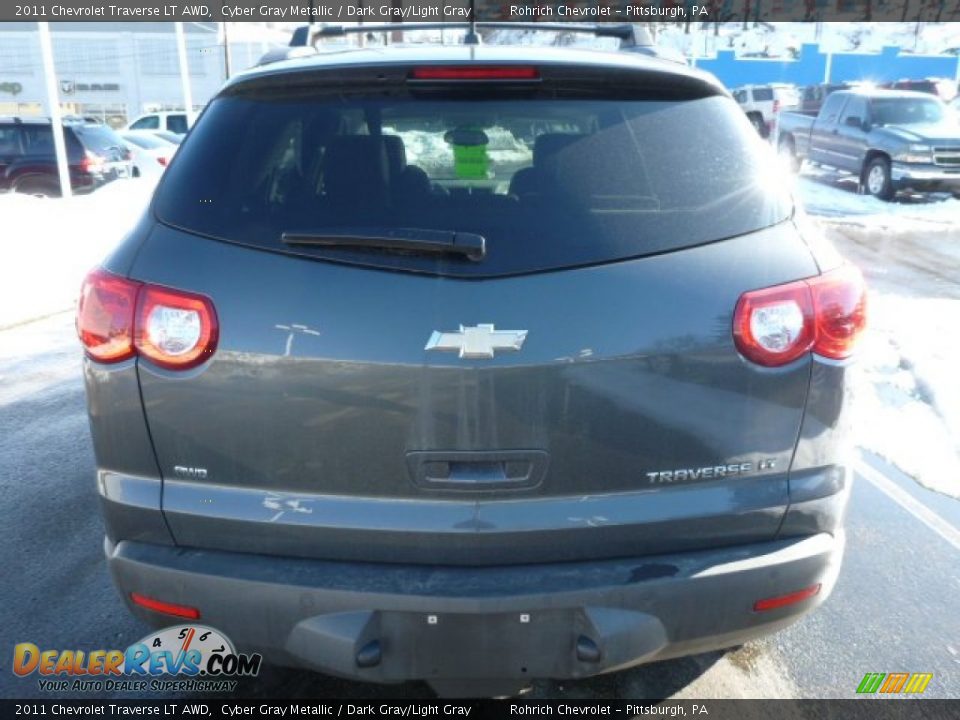 2011 Chevrolet Traverse LT AWD Cyber Gray Metallic / Dark Gray/Light Gray Photo #16