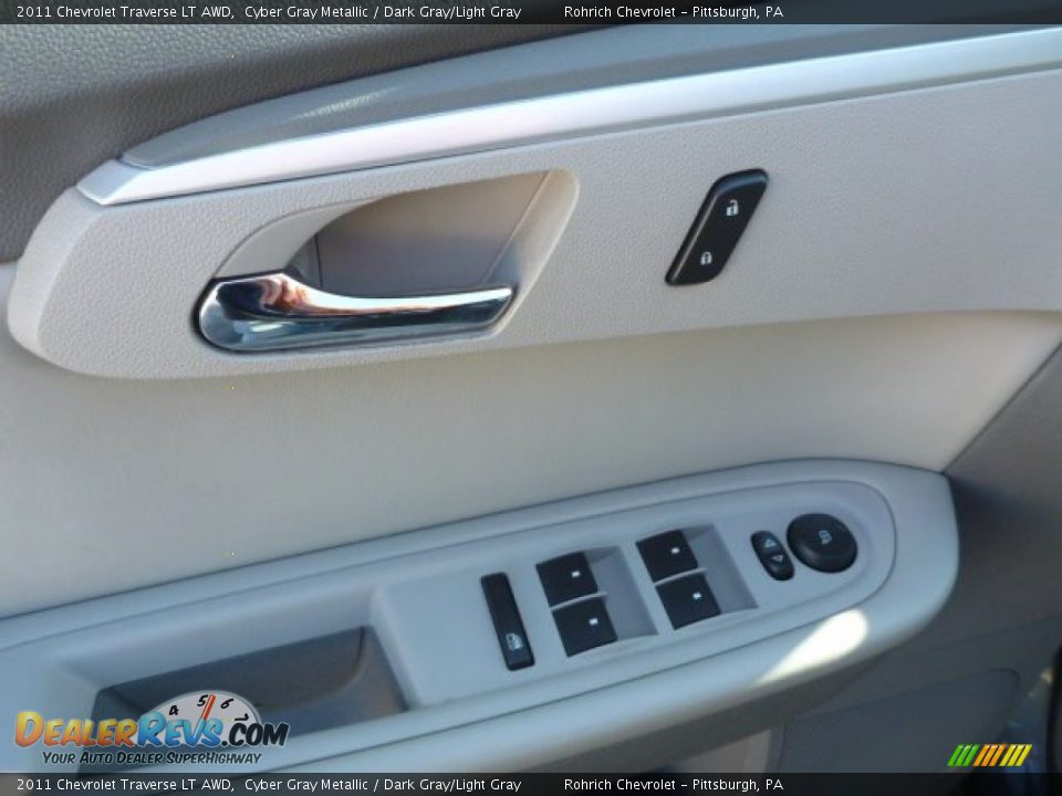 2011 Chevrolet Traverse LT AWD Cyber Gray Metallic / Dark Gray/Light Gray Photo #20