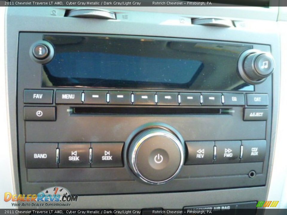 2011 Chevrolet Traverse LT AWD Cyber Gray Metallic / Dark Gray/Light Gray Photo #23