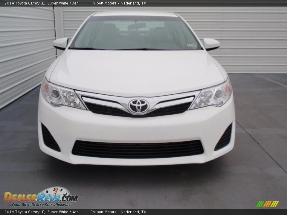 2014 Toyota Camry LE Super White / Ash Photo #8