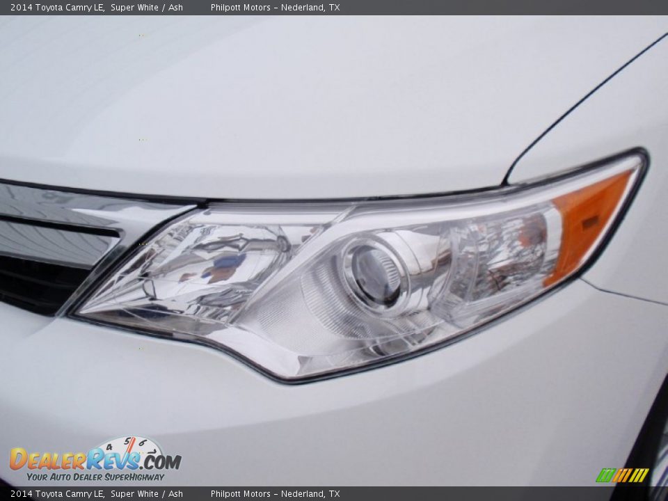 2014 Toyota Camry LE Super White / Ash Photo #9