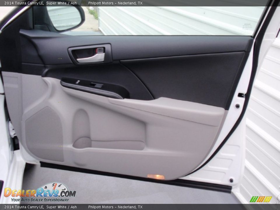 2014 Toyota Camry LE Super White / Ash Photo #16