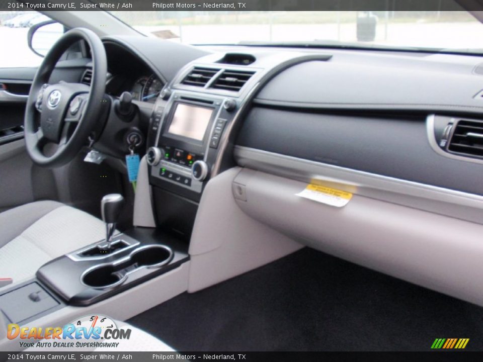 2014 Toyota Camry LE Super White / Ash Photo #17