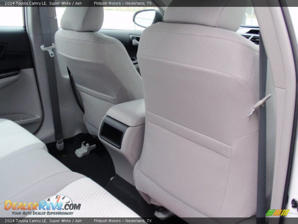 2014 Toyota Camry LE Super White / Ash Photo #23