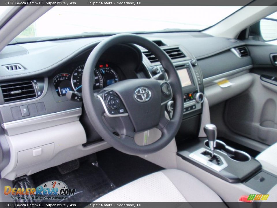 2014 Toyota Camry LE Super White / Ash Photo #28