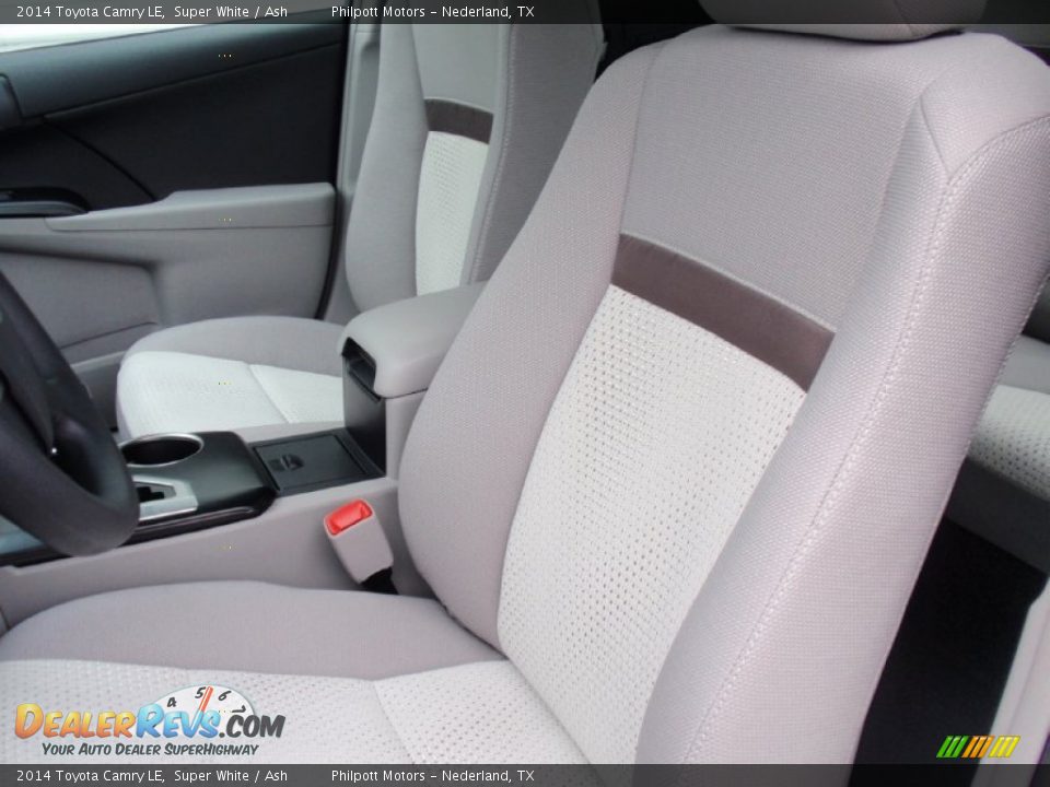 2014 Toyota Camry LE Super White / Ash Photo #29