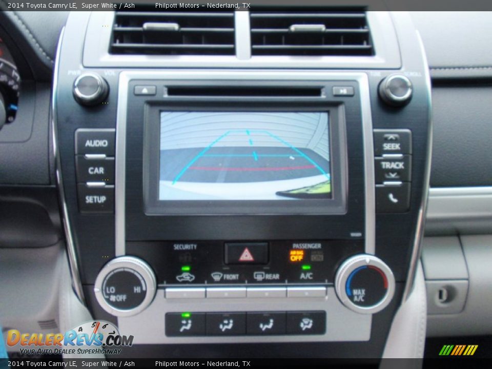 2014 Toyota Camry LE Super White / Ash Photo #32