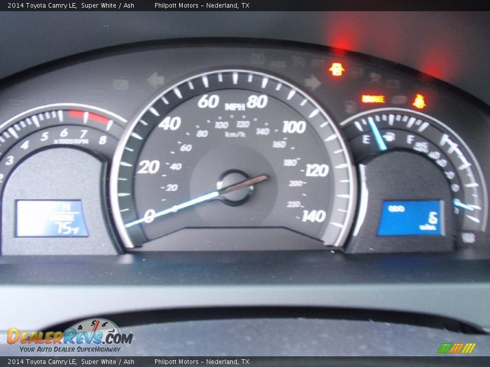 2014 Toyota Camry LE Super White / Ash Photo #34