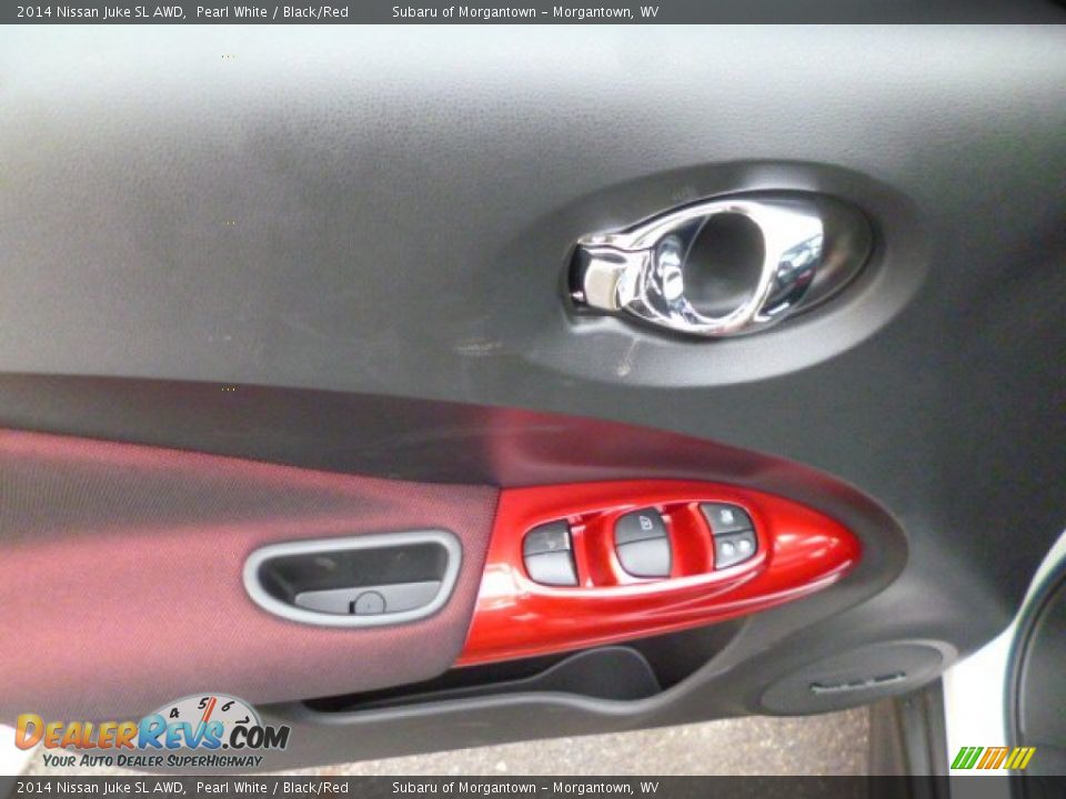 2014 Nissan Juke SL AWD Pearl White / Black/Red Photo #17