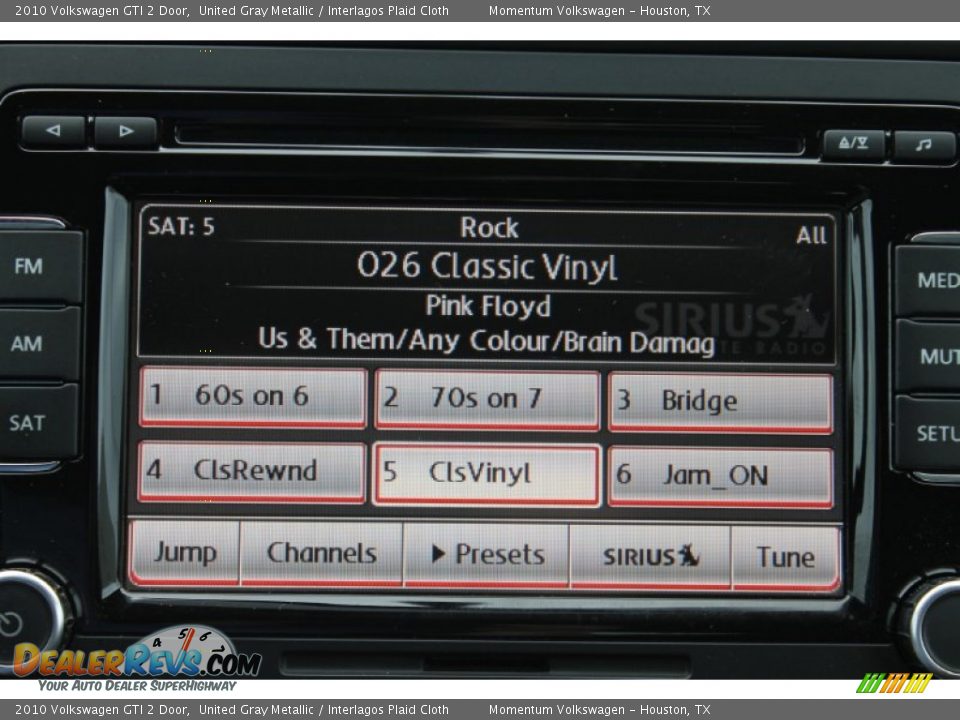 2010 Volkswagen GTI 2 Door United Gray Metallic / Interlagos Plaid Cloth Photo #17