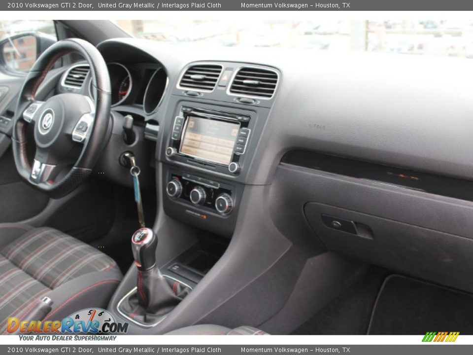 2010 Volkswagen GTI 2 Door United Gray Metallic / Interlagos Plaid Cloth Photo #24