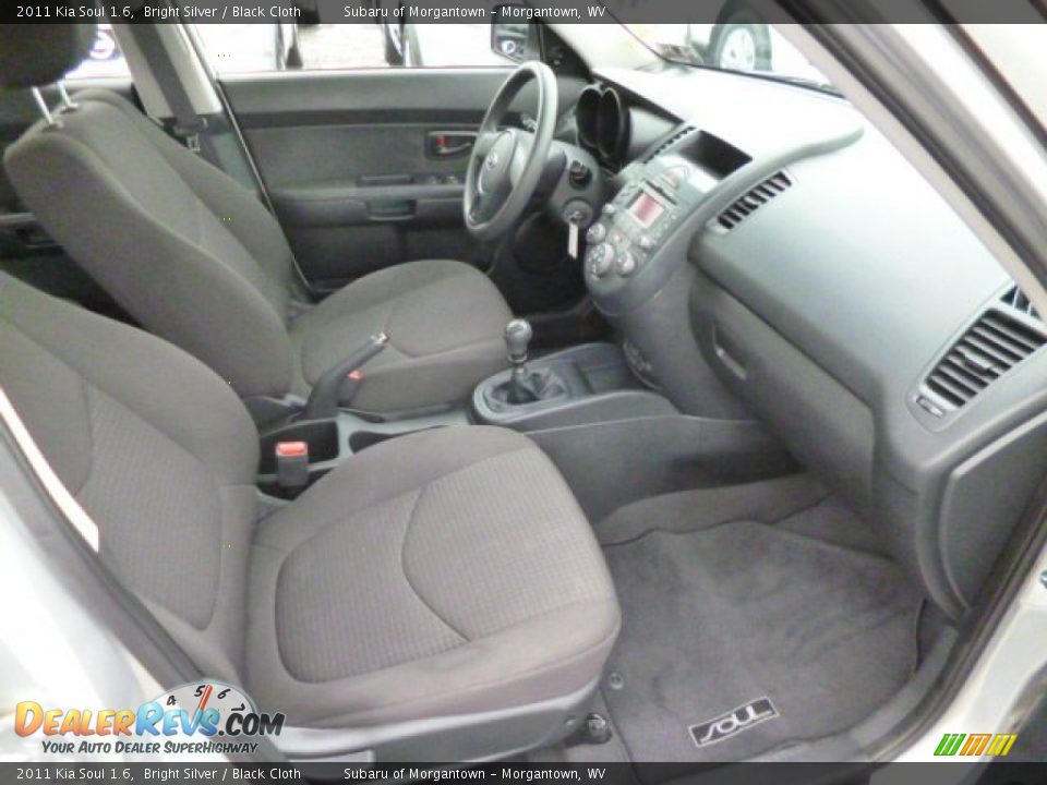 2011 Kia Soul 1.6 Bright Silver / Black Cloth Photo #4