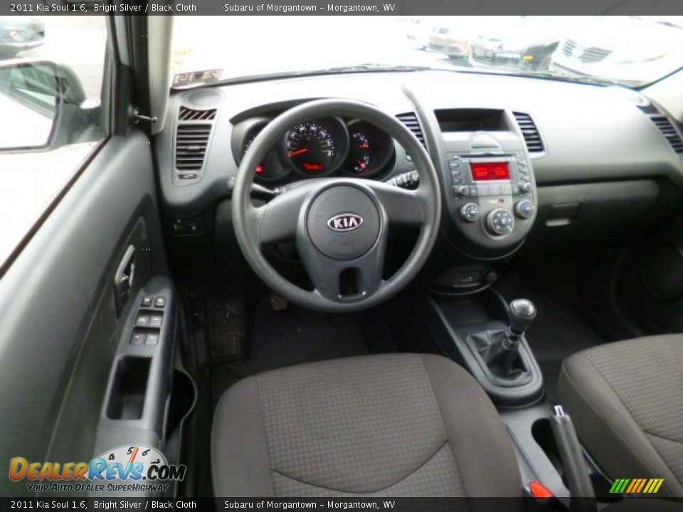 2011 Kia Soul 1.6 Bright Silver / Black Cloth Photo #6