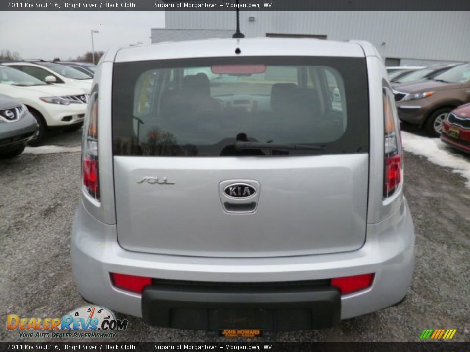 2011 Kia Soul 1.6 Bright Silver / Black Cloth Photo #10