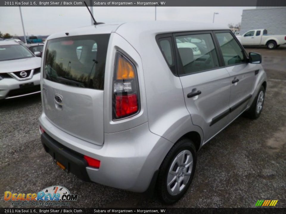 2011 Kia Soul 1.6 Bright Silver / Black Cloth Photo #11