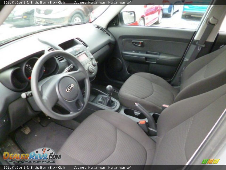 2011 Kia Soul 1.6 Bright Silver / Black Cloth Photo #17