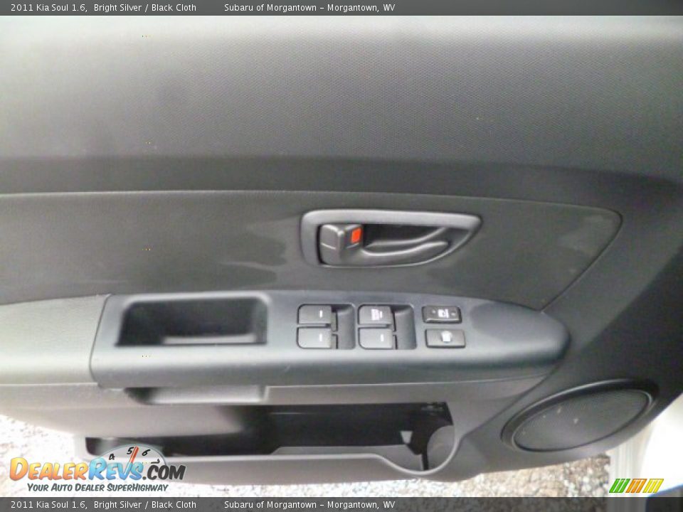 2011 Kia Soul 1.6 Bright Silver / Black Cloth Photo #18