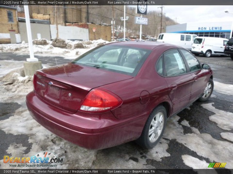 2005 Ford Taurus SEL Merlot Pearl Clearcoat / Medium/Dark Flint Photo #8