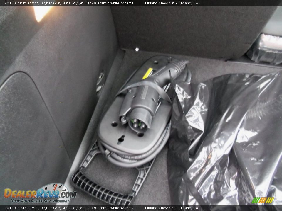 2013 Chevrolet Volt Cyber Gray Metallic / Jet Black/Ceramic White Accents Photo #12