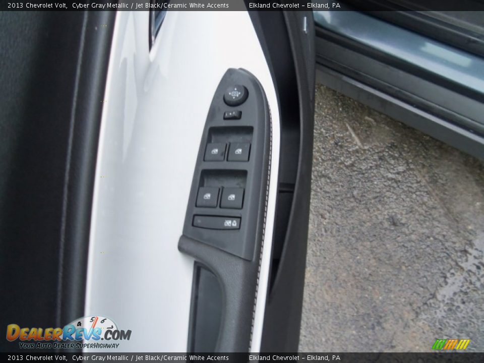2013 Chevrolet Volt Cyber Gray Metallic / Jet Black/Ceramic White Accents Photo #15