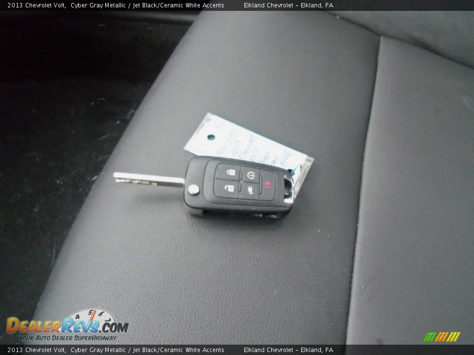 2013 Chevrolet Volt Cyber Gray Metallic / Jet Black/Ceramic White Accents Photo #28